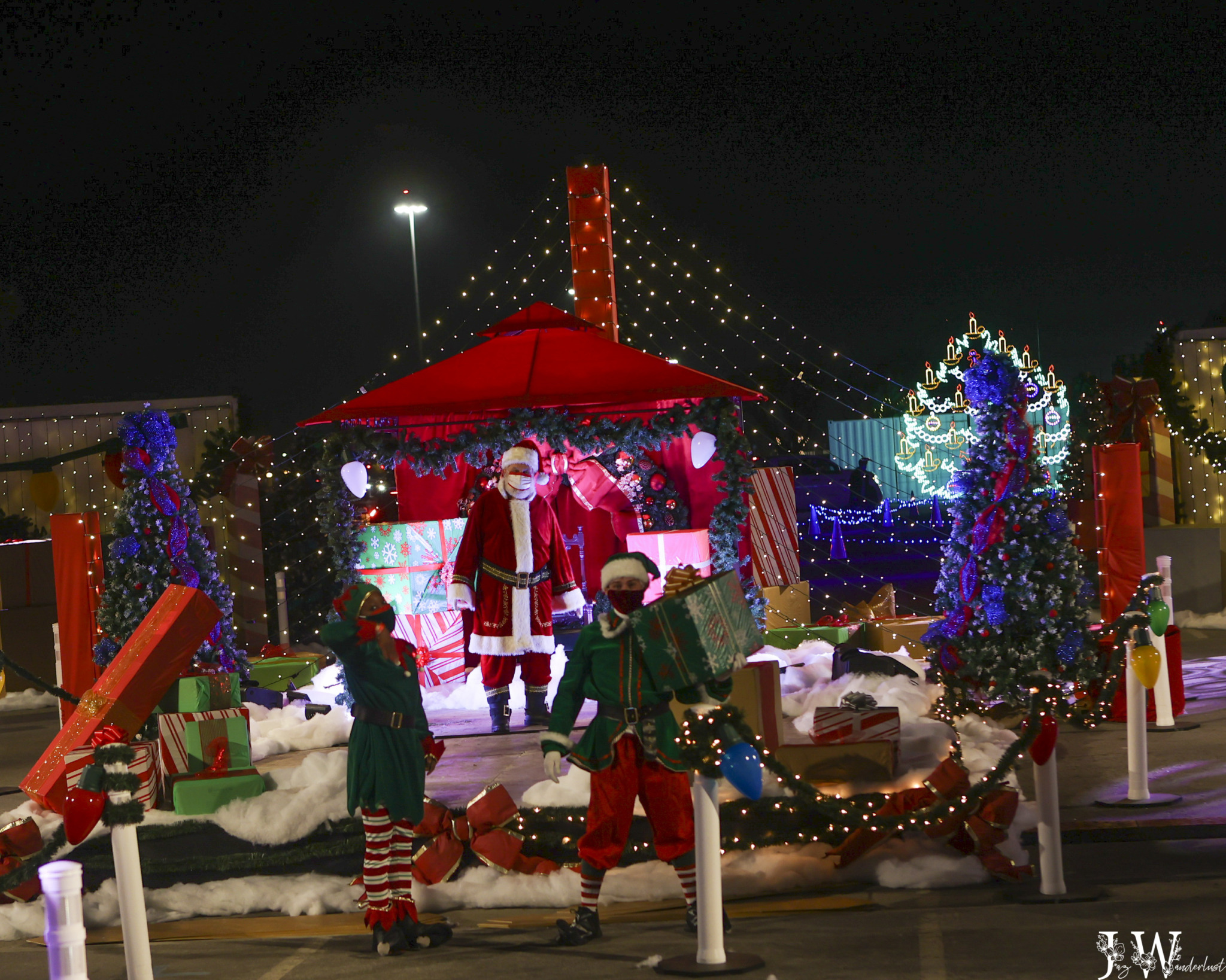 Holiday celebration at Night of Lights OC in Costa Mesa. Photography by Jaz Wanderlust.